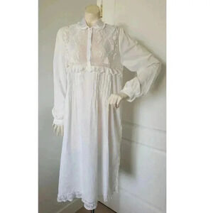 Vintage Eatons MADE IN ITALY long nightgown 100% cotton LARGE